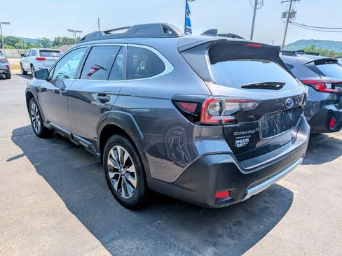 Used 2023 Subaru Outback Limited AWD/4WD image 4