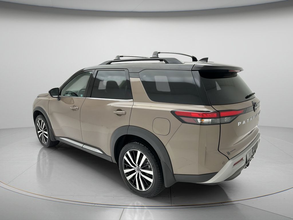 Used 2024 Nissan Pathfinder Platinum AWD/4WD image 4