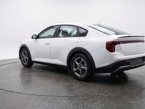 Used 2025 Kia K4 LXS image 6