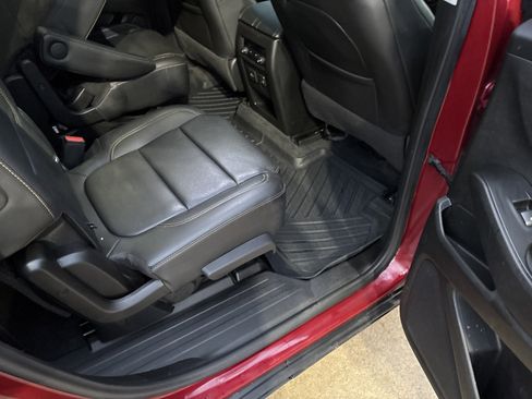 Used 2020 Chevrolet Traverse RS w/ LPO, Floor Liner Package AWD/4WD image 18