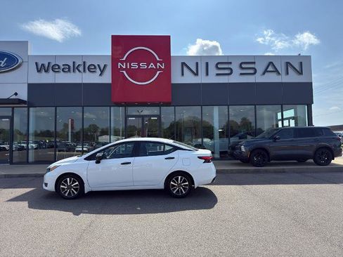 Certified 2025 Nissan Versa S w/ S Plus Package FWD image 1