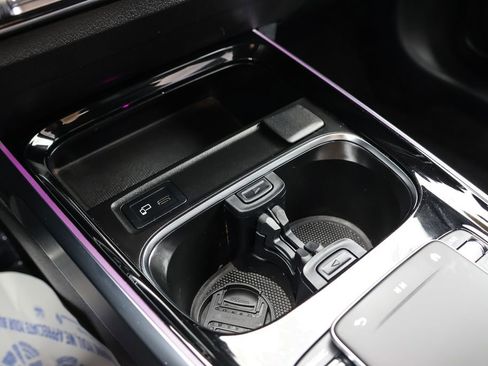 Used 2021 Mercedes-Benz GLB 250 image 47