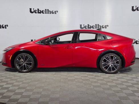 Used 2023 Toyota Prius XLE image 4