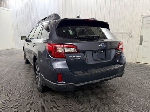 Used 2017 Subaru Outback 2.5i Limited AWD/4WD image 3