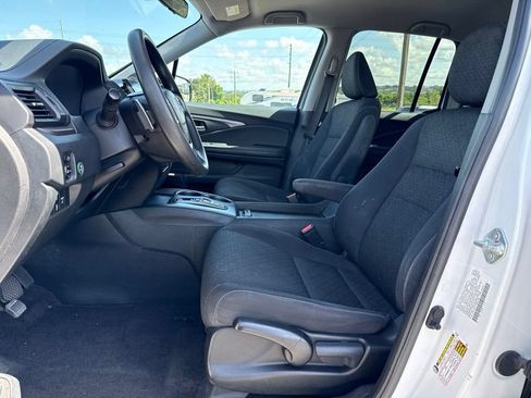 Used 2023 Honda Ridgeline Sport image 6