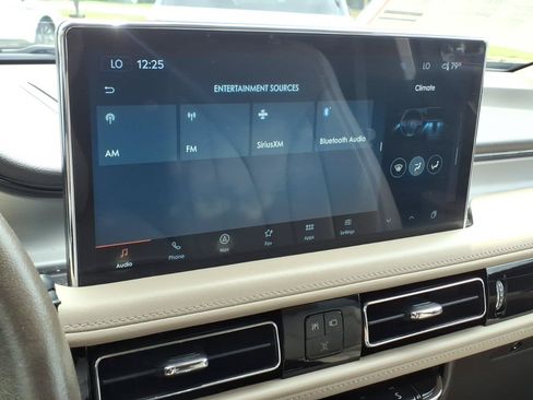 Certified 2023 Lincoln Nautilus FWD w/ Premium Package image 18