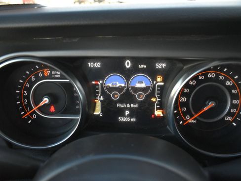 Used 2021 Jeep Gladiator Sport image 28