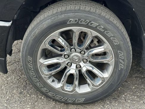 Used 2023 RAM 1500 Laramie AWD/4WD image 9