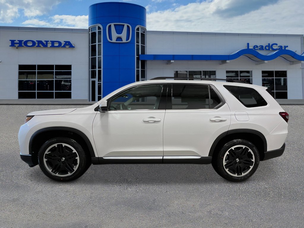 New 2026 Honda Pilot Touring image 2