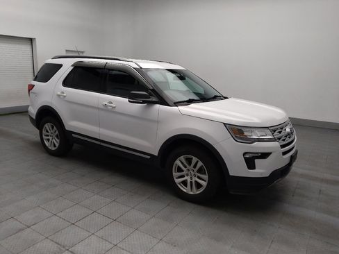 Used 2019 Ford Explorer XLT w/ Equipment Group 202A image 11
