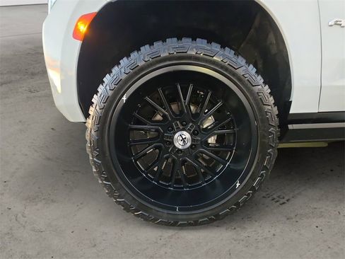 Used 2023 GMC Yukon AT4 image 14