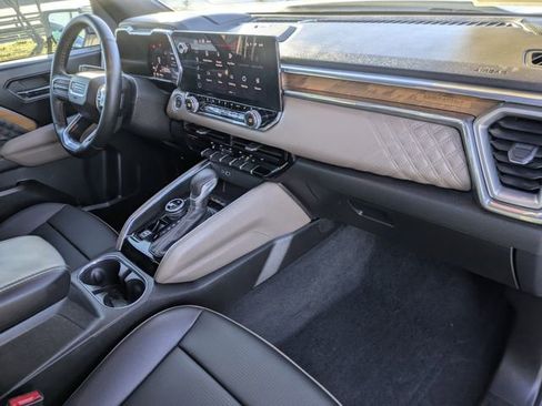 Used 2024 GMC Canyon Denali image 33