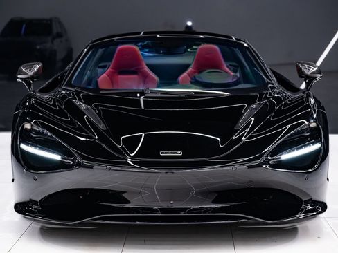 Used 2024 McLaren 750S Spider RWD image 5
