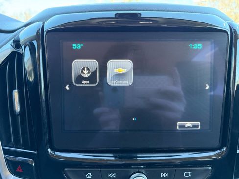 Used 2019 Chevrolet Traverse LT image 24