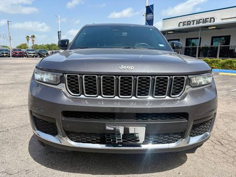 Used 2024 Jeep Grand Cherokee L Laredo RWD image 6