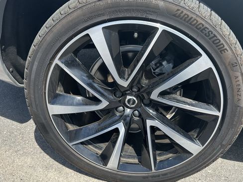 Used 2023 Volvo XC90 B6 Plus AWD/4WD image 14