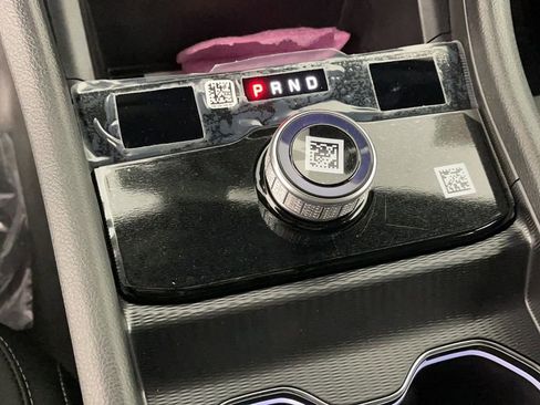 New 2025 Jeep Grand Cherokee L Laredo image 17