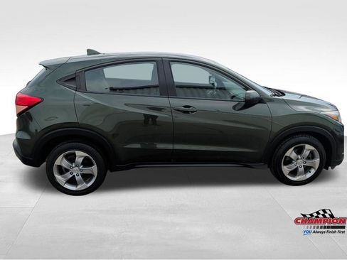 Used 2018 Honda HR-V LX image 5