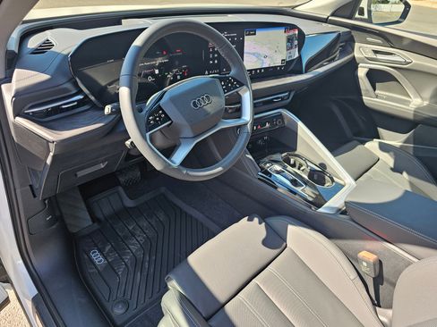 New 2025 Audi Q5 Premium Plus image 2