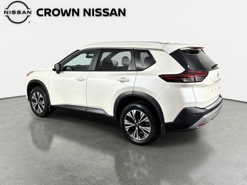 Used 2023 Nissan Rogue SV w/ SV Premium B Package FWD image 7