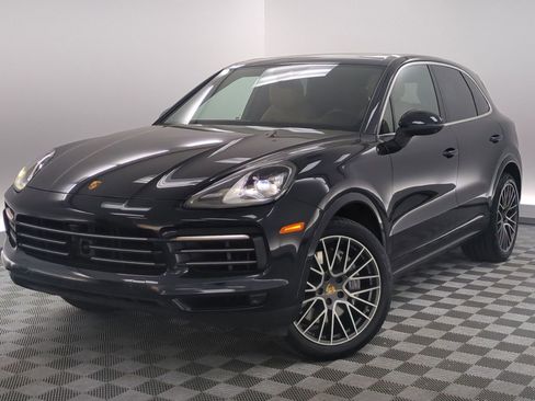 Certified 2023 Porsche Cayenne Platinum Edition image 1
