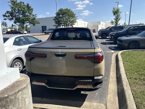 Used 2023 Hyundai Santa Cruz Limited AWD/4WD image 8