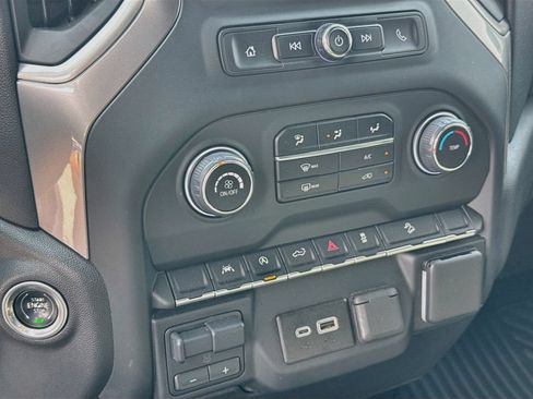 Used 2024 Chevrolet Silverado 1500 Custom Trail Boss w/ LPO, Dark Essentials Package AWD/4WD image 17