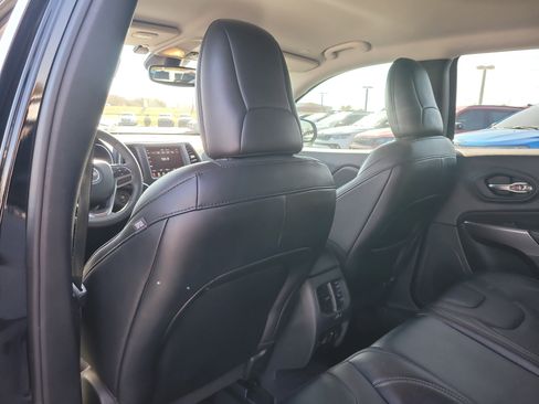 Used 2022 Jeep Cherokee Latitude Lux image 12