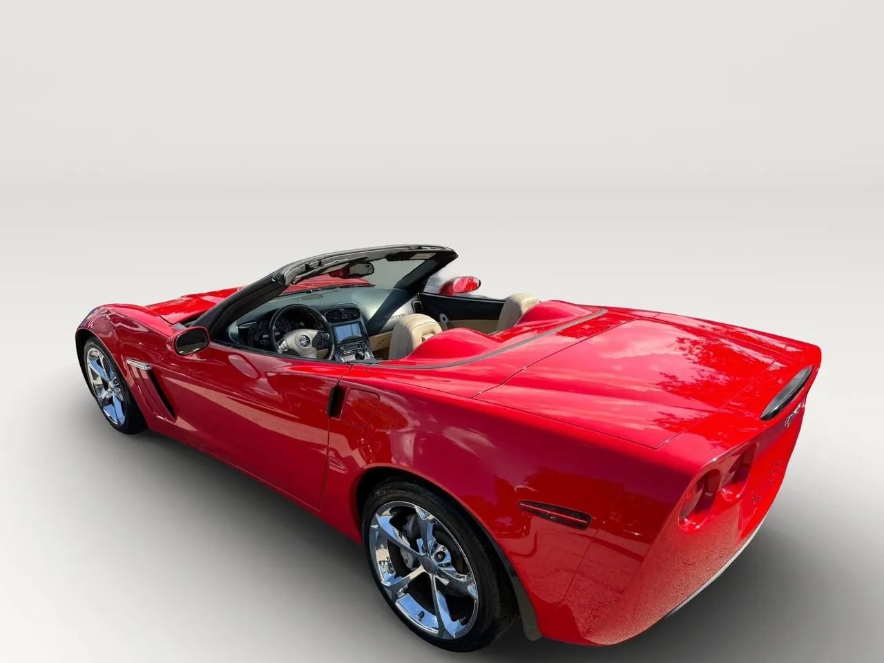 Used 2013 Chevrolet Corvette Grand Sport w/ 3LT Preferred Equipment Group RWD image 27