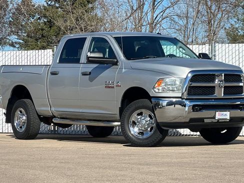 Used 2013 RAM 2500 Tradesman w/ Chrome Appearance Group AWD/4WD image 2