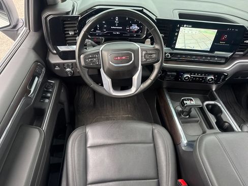 Used 2025 GMC Sierra 1500 SLT w/ SLT Premium Plus Package AWD/4WD image 16