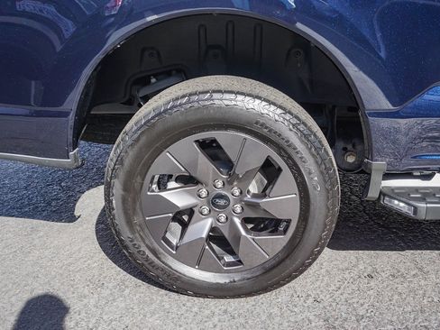 Used 2022 Ford F150 Lightning Lariat image 8