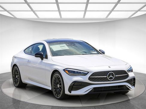 Used 2024 Mercedes-Benz CLE 300 4MATIC Coupe image 5