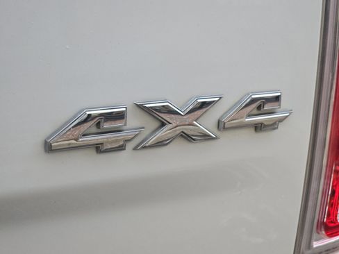 Used 2015 RAM 1500 Laramie AWD/4WD image 12