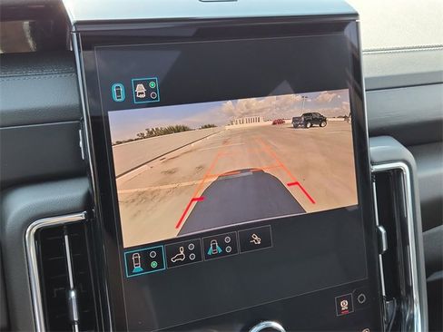 Used 2026 GMC Yukon Denali w/ Advanced Technology Package image 15