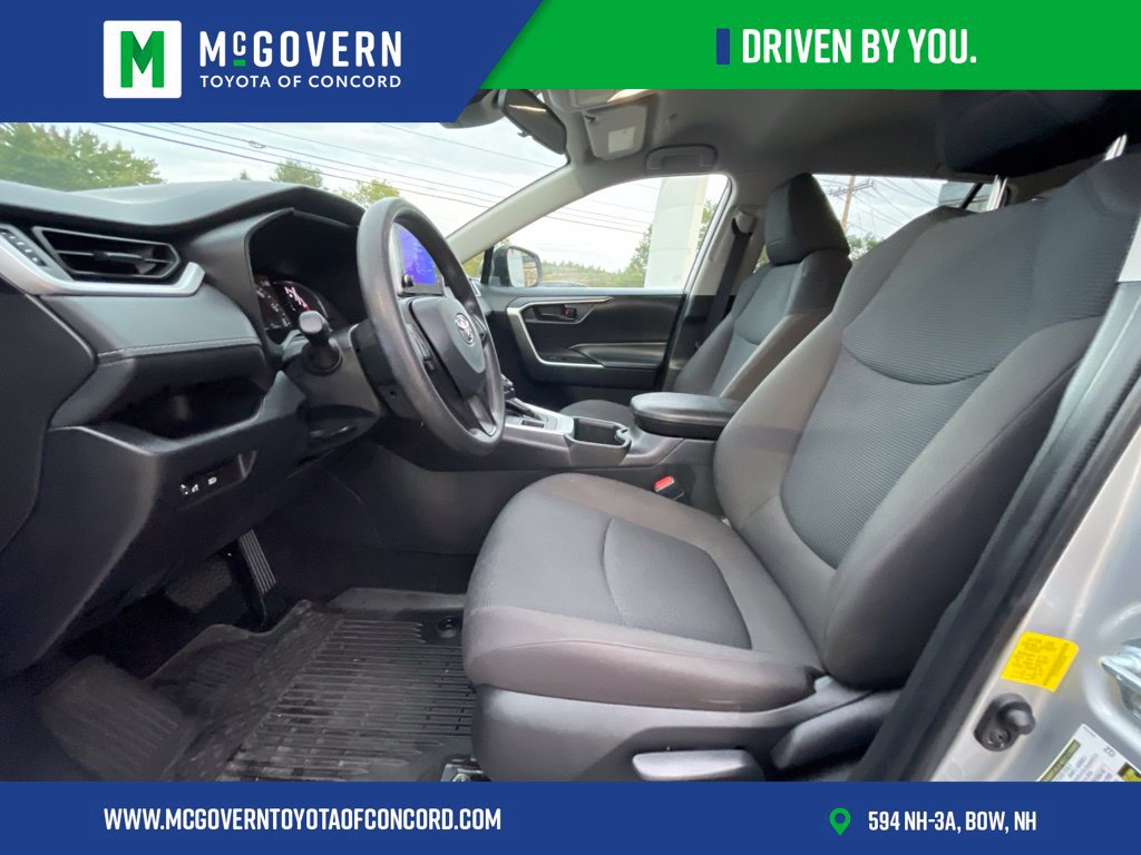 Used 2023 Toyota RAV4 LE AWD/4WD image 11