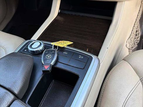 Used 2013 Mercedes-Benz GL 450 4MATIC image 24