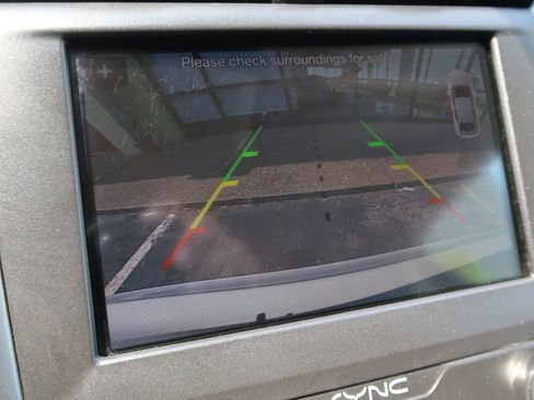 Used 2019 Ford Fusion SE FWD image 34