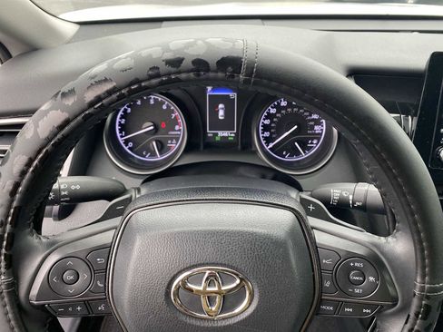 Used 2024 Toyota Camry SE image 15