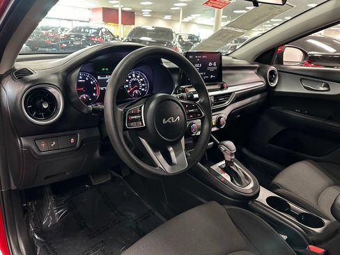 Used 2023 Kia Forte LXS w/ LXS Technology Package FWD image 15