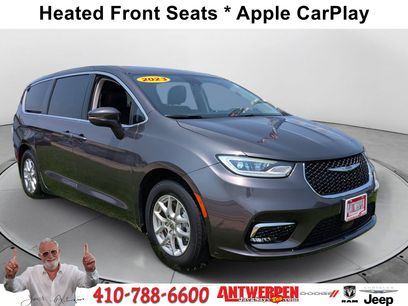 Used 2023 Chrysler Pacifica Touring-L