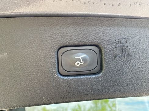 Used 2024 Ford Edge Titanium AWD/4WD image 19