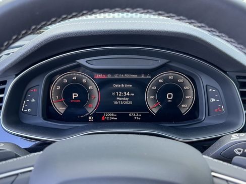 Used 2025 Audi Q8 Premium Plus image 28
