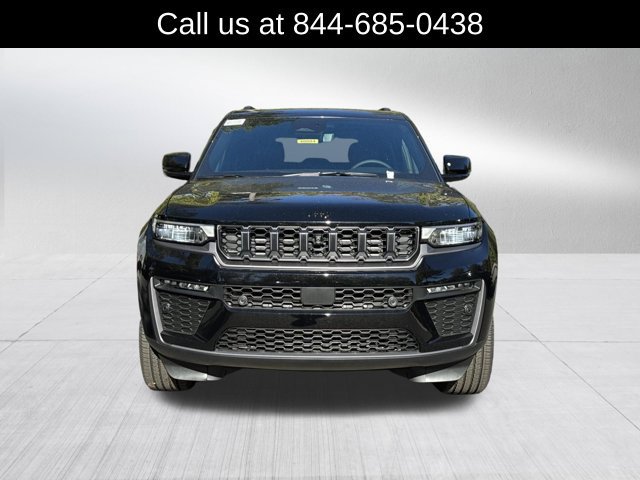 New 2026 Jeep Grand Cherokee Limited AWD/4WD image 2
