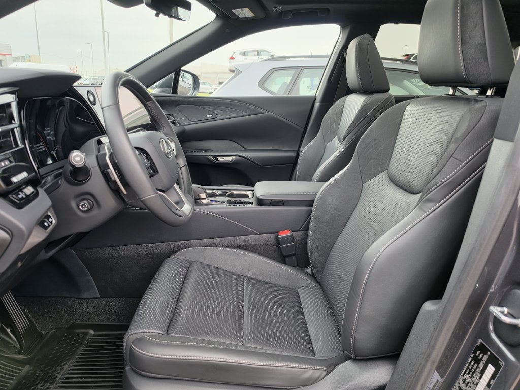 Used 2026 Lexus RX 350 AWD w/ Convenience Package image 25
