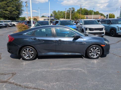 Used 2016 Honda Civic EX image 8