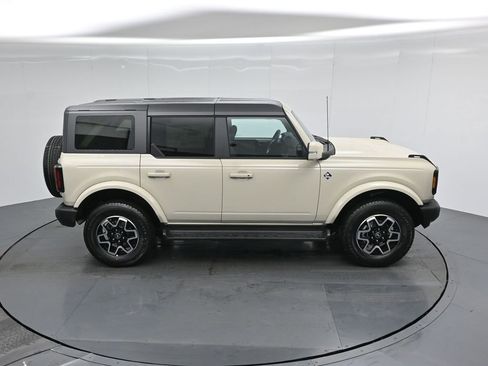 New 2025 Ford Bronco Outer Banks image 40