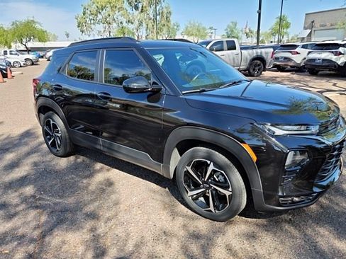 Used 2022 Chevrolet TrailBlazer RS w/ Technology Package FWD image 11