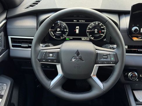 New 2025 Mitsubishi Outlander SEL Black Edition image 19