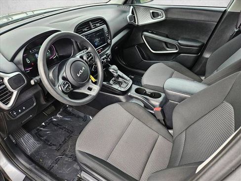 Used 2024 Kia Soul LX w/ Option Group 015 image 9